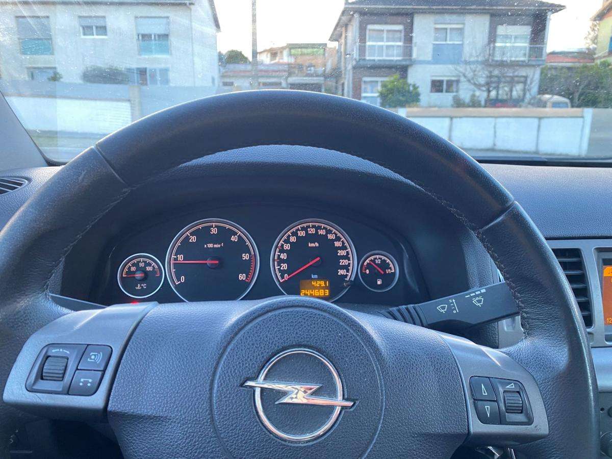 opel-vectra-caravan-2007-diesel-1910cc