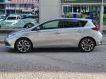 toyota-auris-2015-hibrido-a-gasolina-1798cc