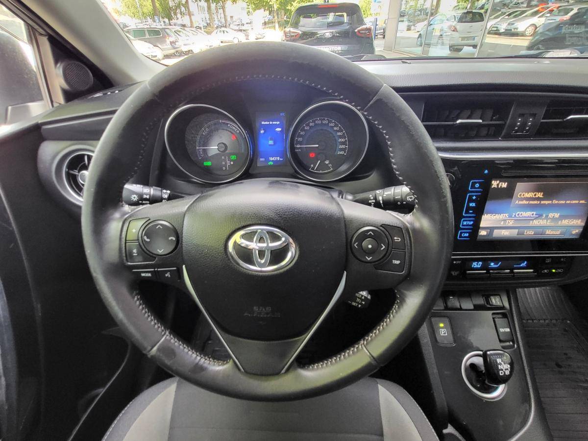 toyota-auris-2015-hibrido-a-gasolina-1798cc