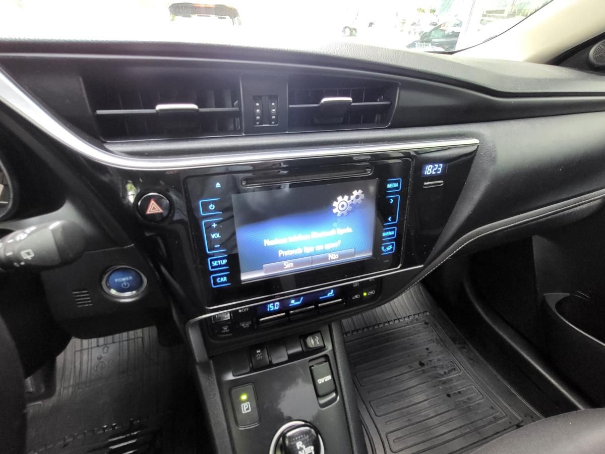 toyota-auris-2015-hibrido-a-gasolina-1798cc