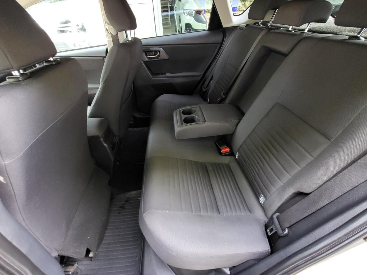 toyota-auris-2015-hibrido-a-gasolina-1798cc