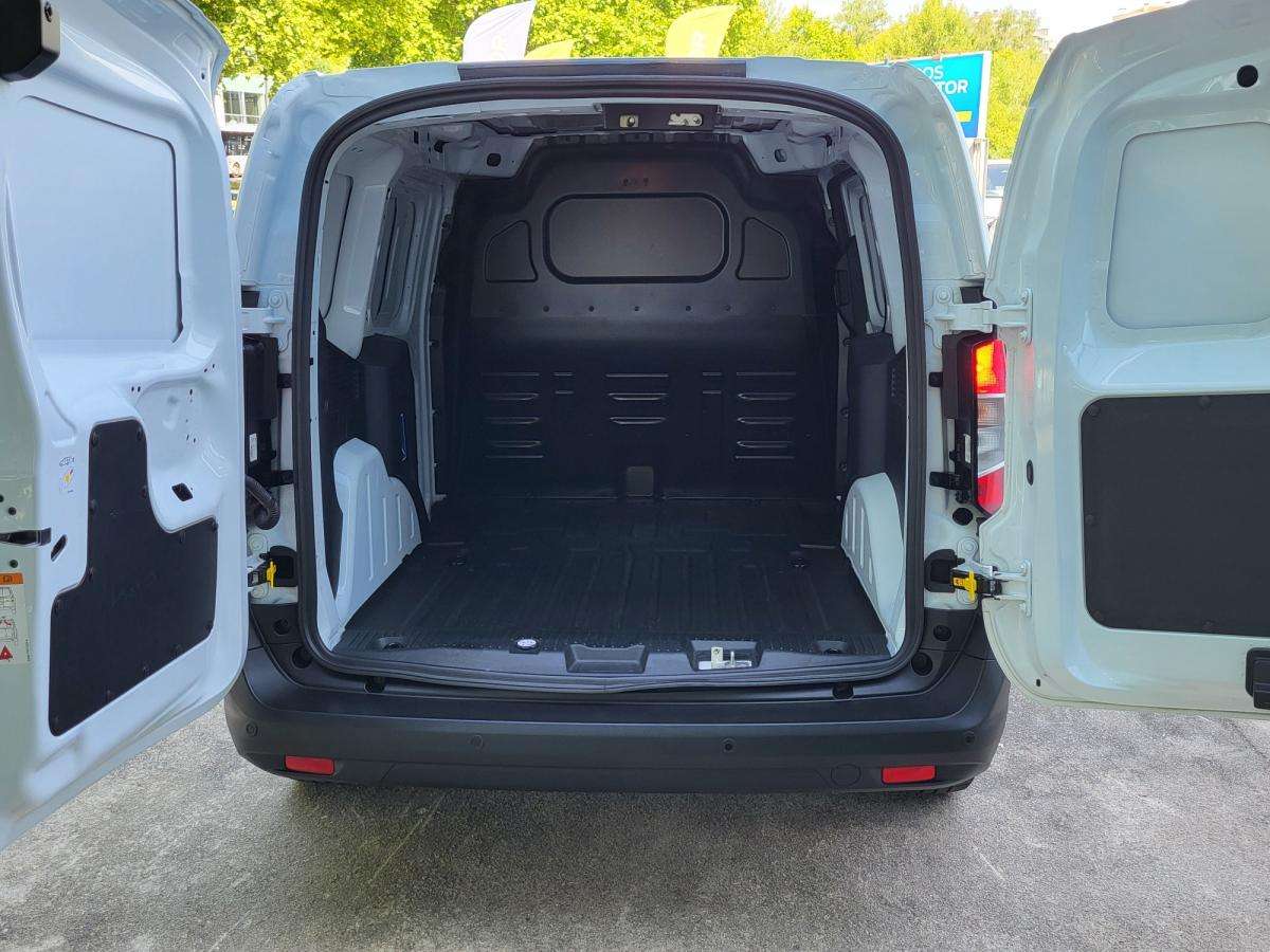 ford-transit-courier-2024-diesel-1499cc
