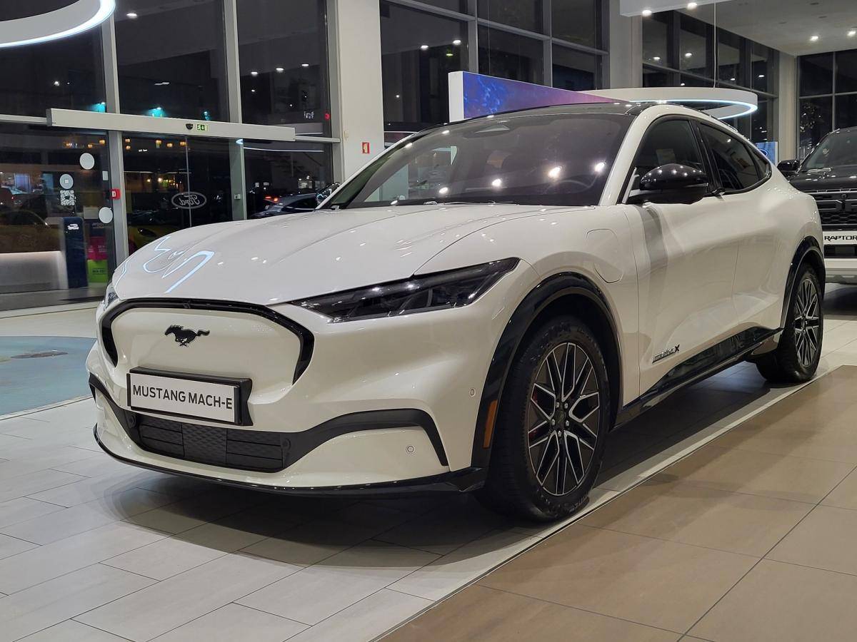 ford-mustang-2025-eletrico-0cc