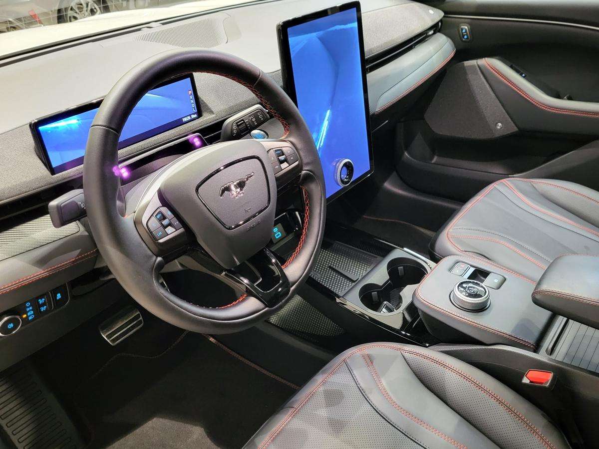 ford-mustang-2025-eletrico-0cc