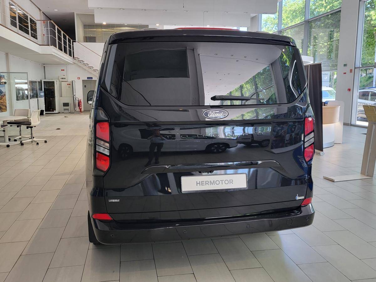 ford-tourneo-custom-2026-hibrido-a-gasolina-2488cc