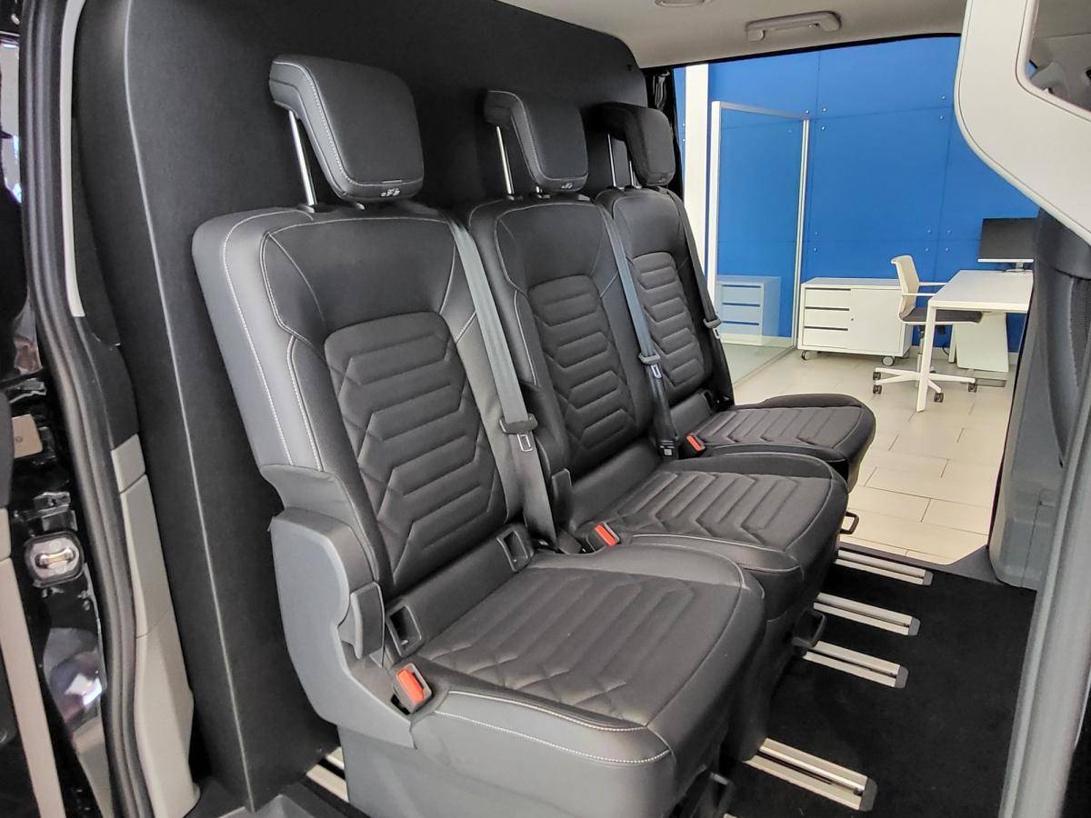 ford-tourneo-custom-2026-hibrido-a-gasolina-2488cc