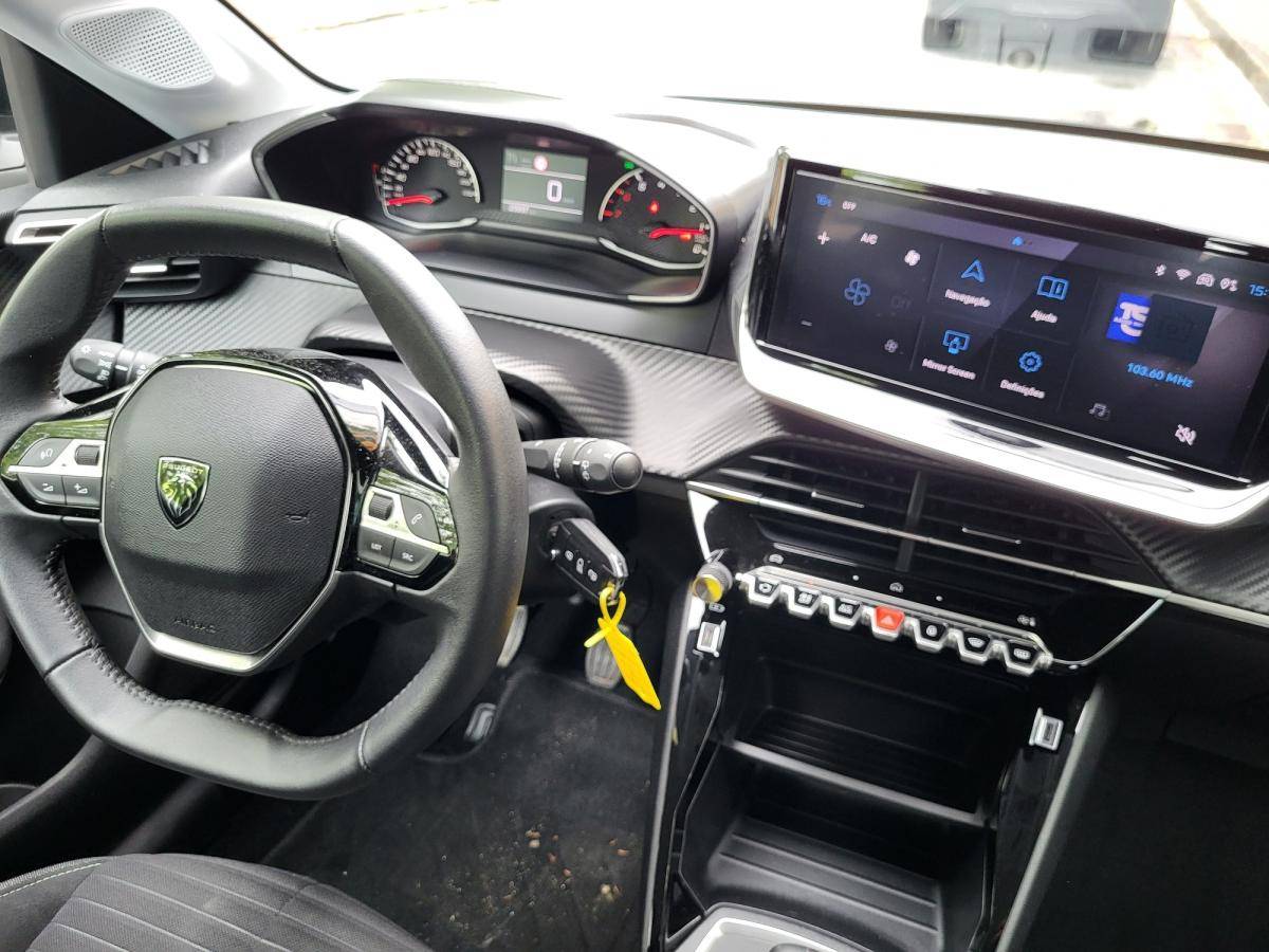 peugeot-208-2024-gasolina-1199cc