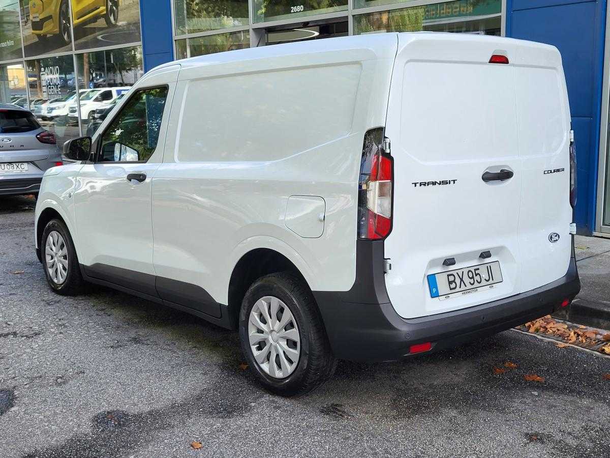 ford-transit-courier-2025-diesel-1499cc