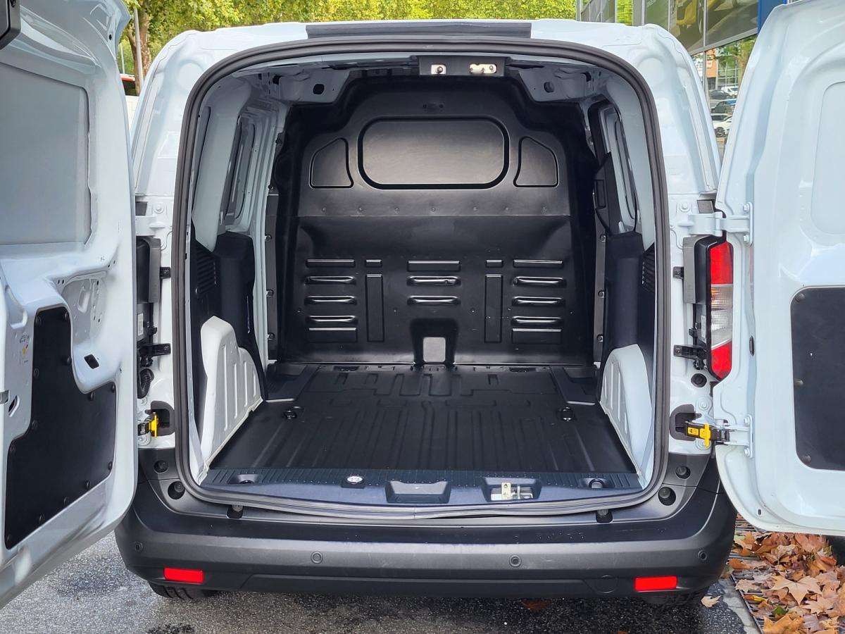ford-transit-courier-2025-diesel-1499cc