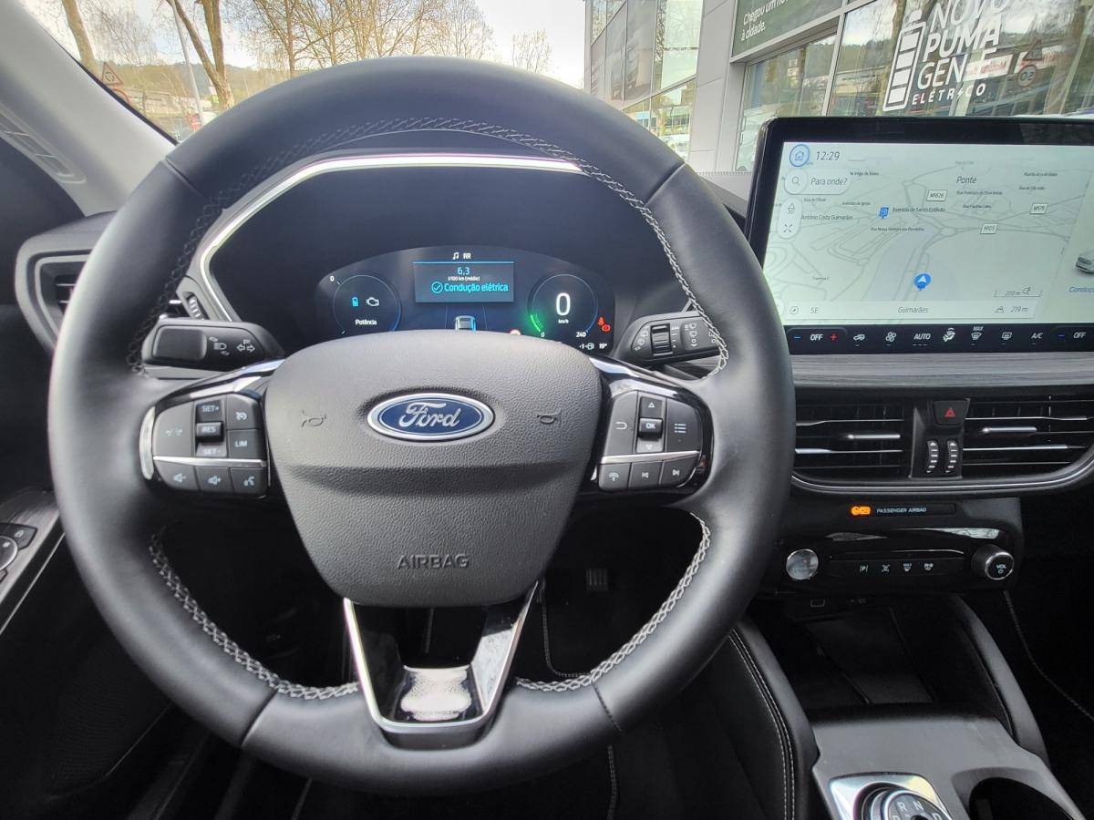 ford-kuga-2025-hibrido-a-gasolina-2488cc