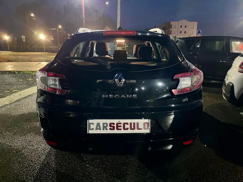 renault-megane-sport-tourer-2015-diesel-1461cc