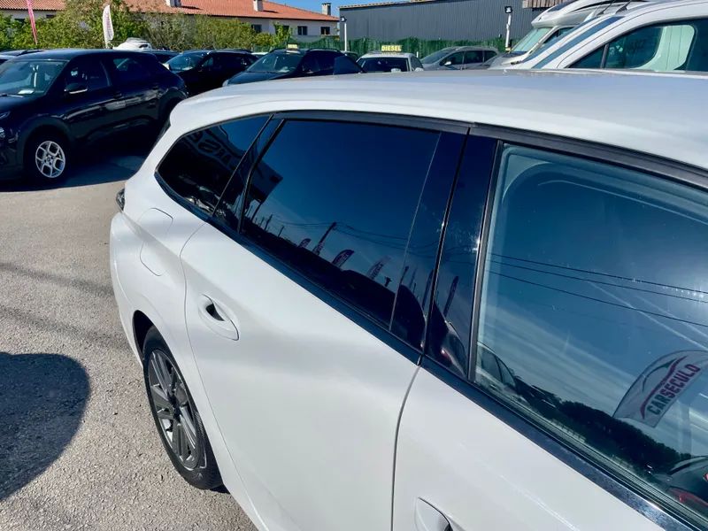 peugeot-308-sw-2023-gasolina-1199cc