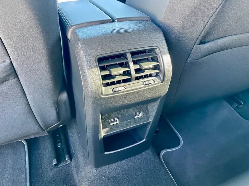peugeot-308-sw-2023-gasolina-1199cc