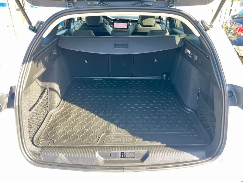 peugeot-308-sw-2023-gasolina-1199cc