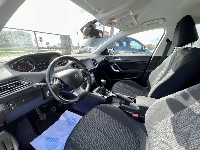 peugeot-308-2020-gasolina-1199cc