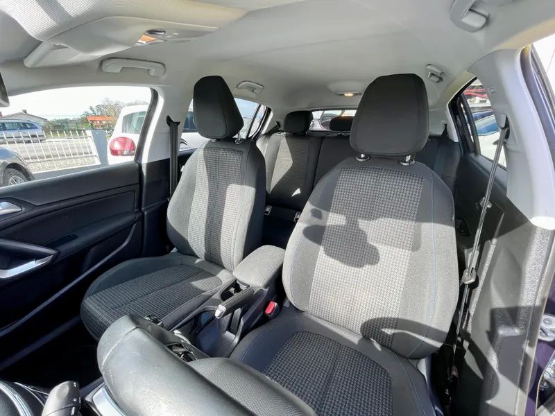 peugeot-308-2020-gasolina-1199cc