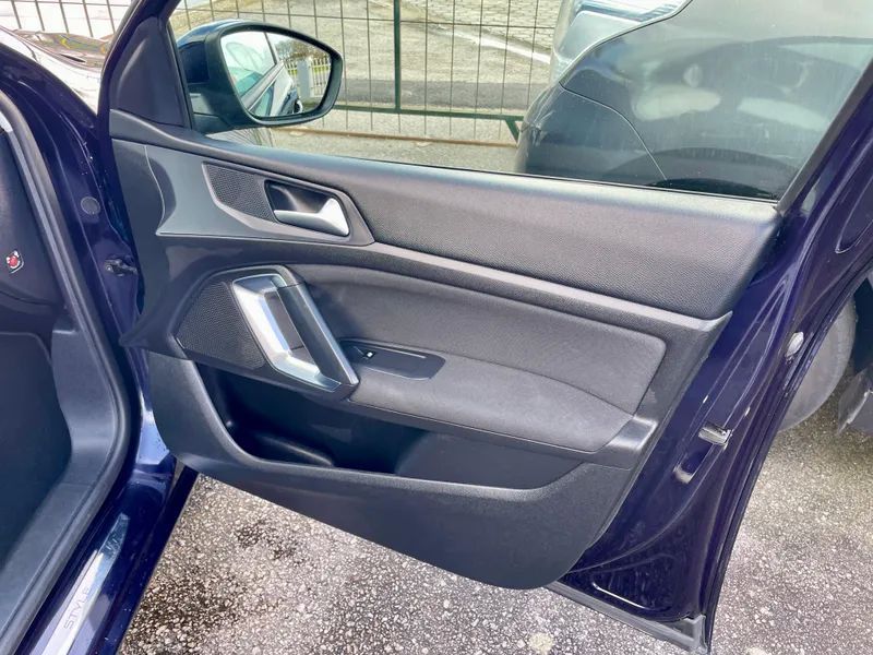 peugeot-308-2020-gasolina-1199cc