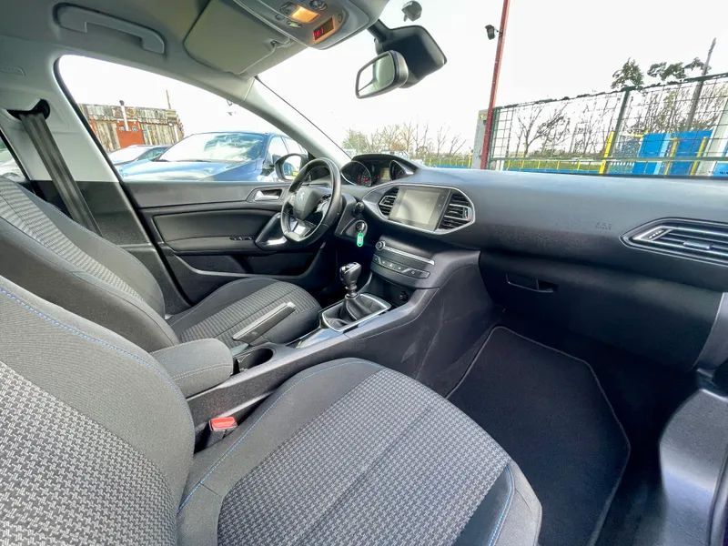 peugeot-308-2020-gasolina-1199cc
