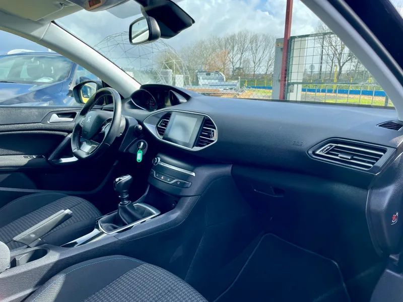 peugeot-308-2020-gasolina-1199cc