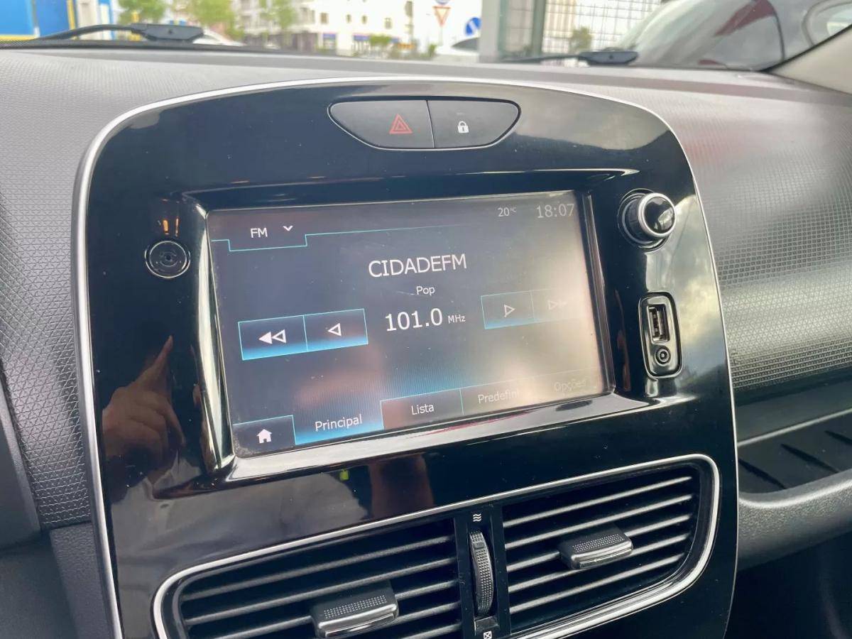 renault-clio-sport-tourer-2018-gasolina-1149cc