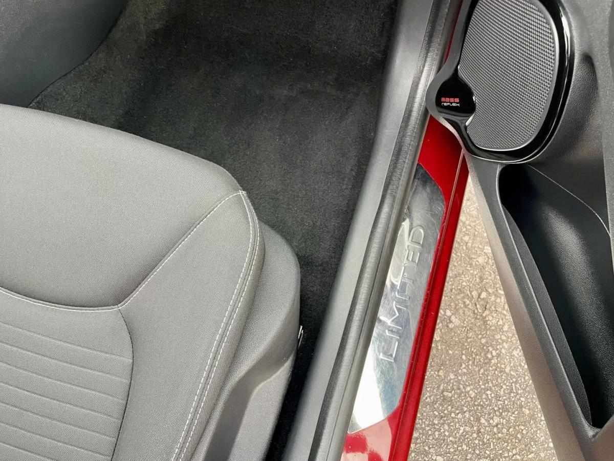 renault-clio-sport-tourer-2018-gasolina-1149cc