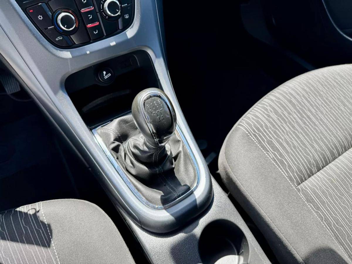 opel-astra-2012-diesel-1248cc