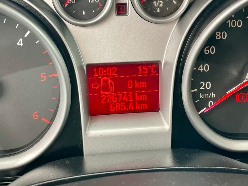 ford-focus-sw-2011-diesel-1560cc