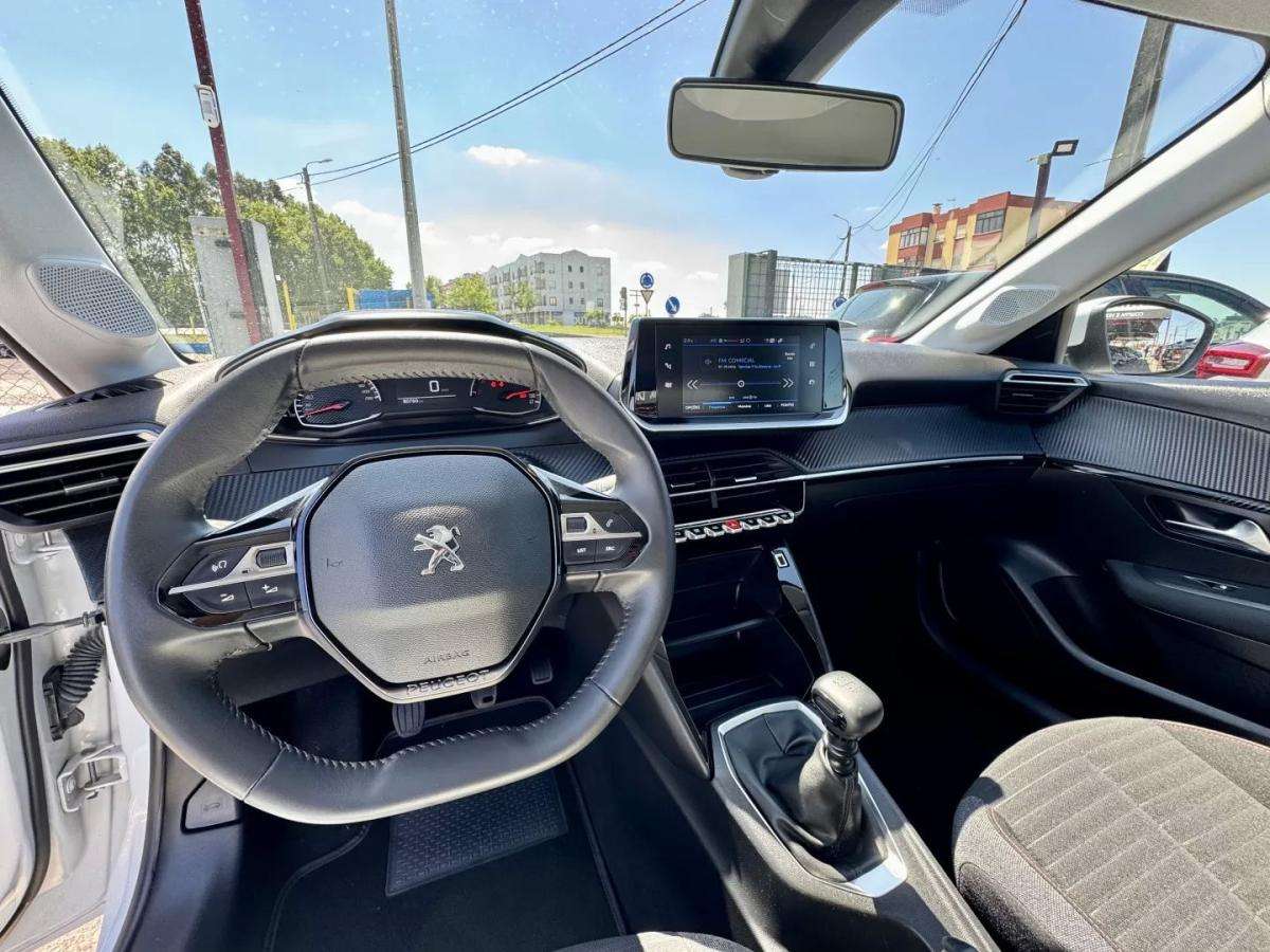 peugeot-208-2021-gasolina-1199cc