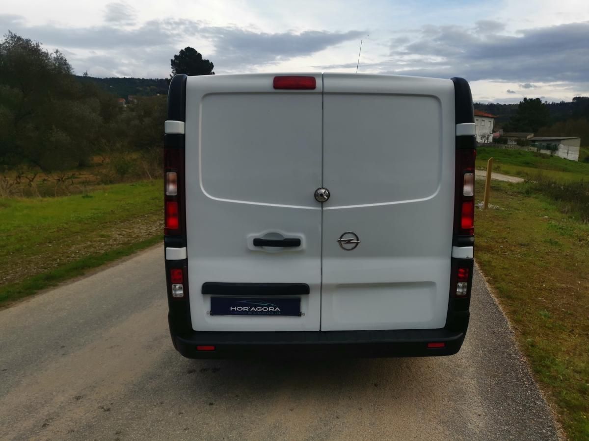 opel-vivaro-2016-diesel-1598cc