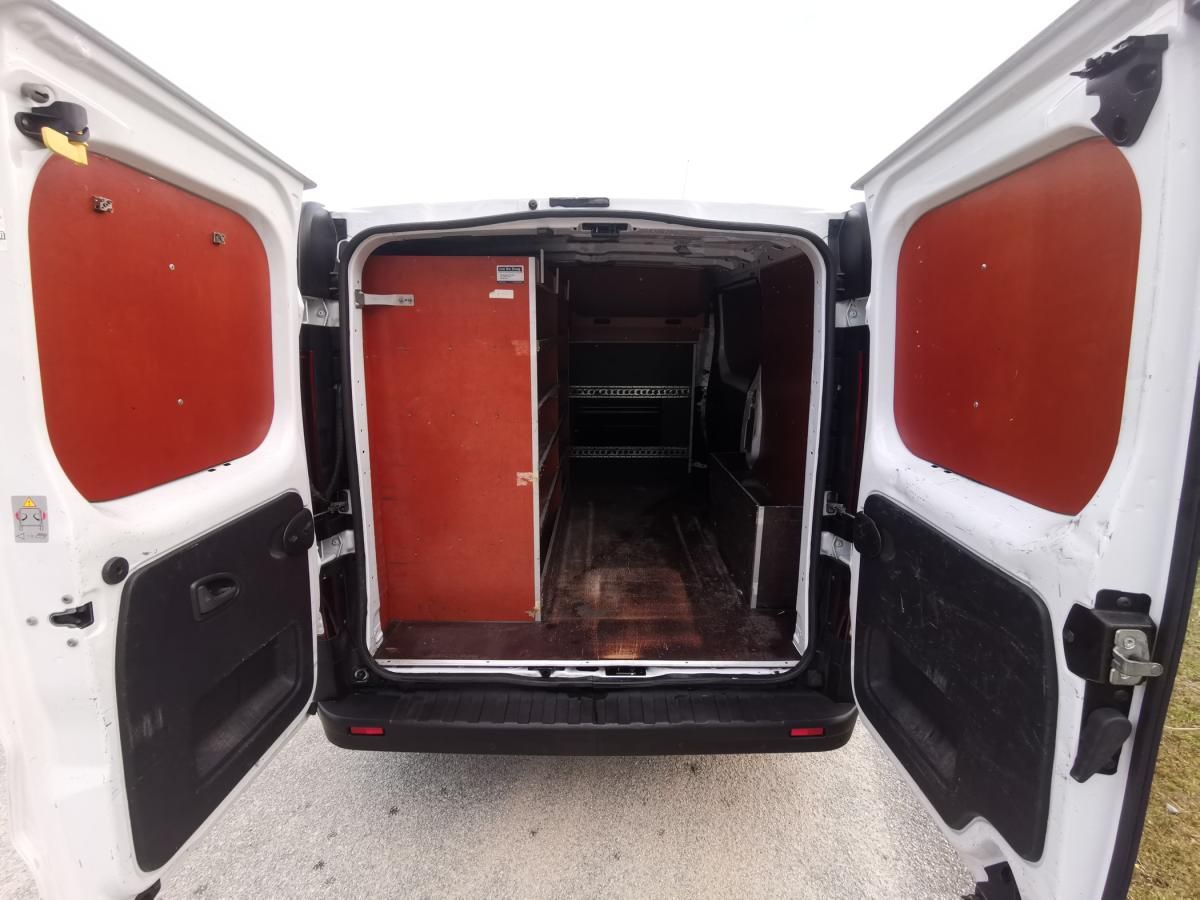 opel-vivaro-2016-diesel-1598cc