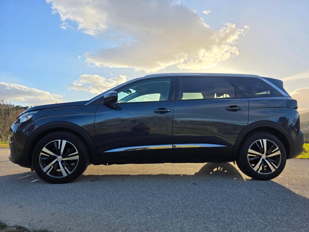 peugeot-5008-2018-diesel-1560cc