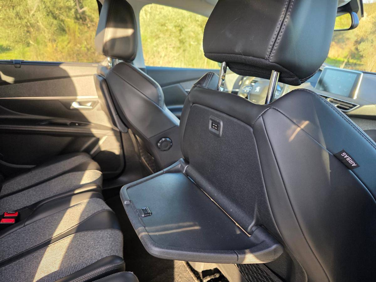 peugeot-5008-2018-diesel-1560cc