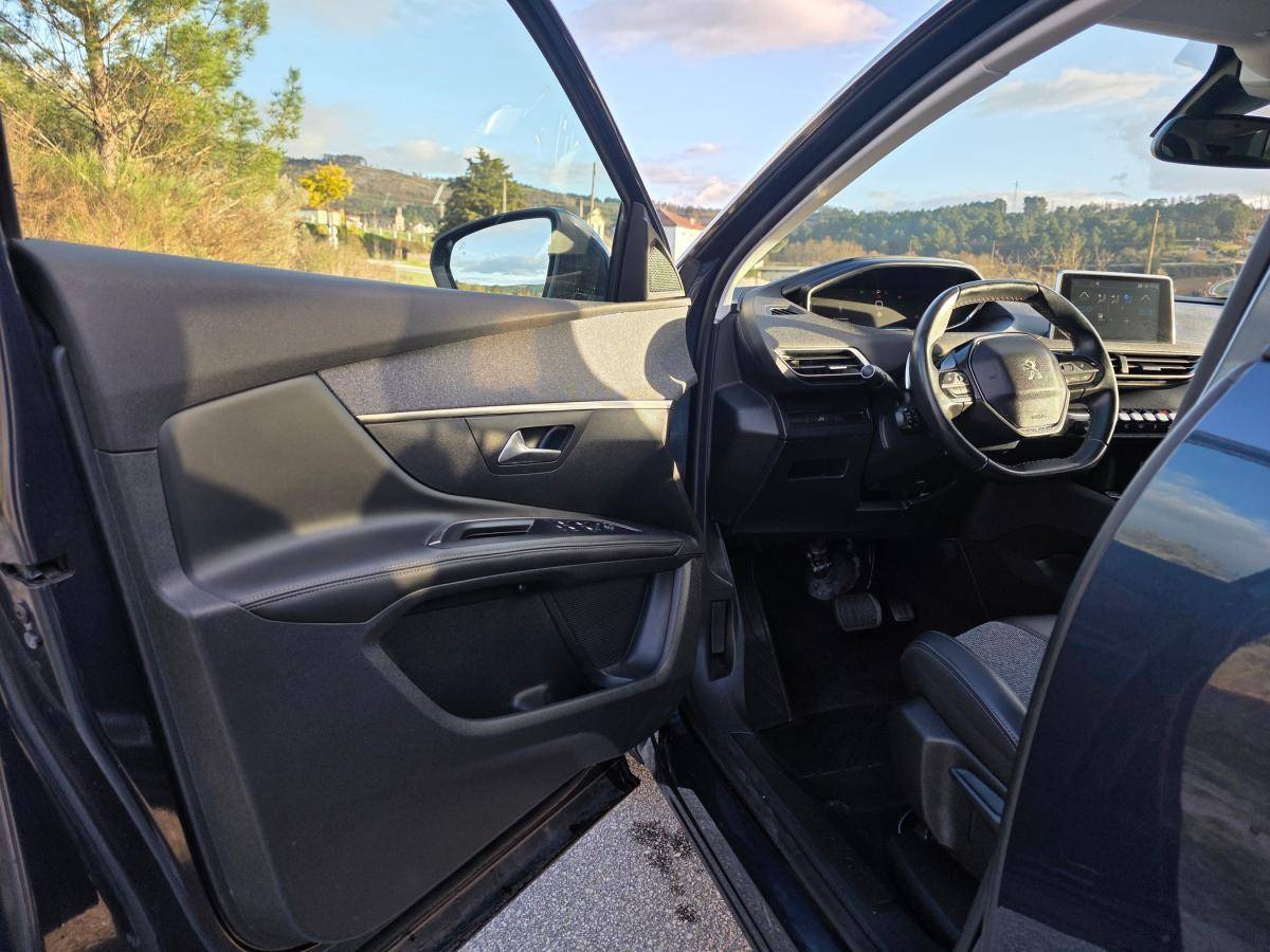 peugeot-5008-2018-diesel-1560cc