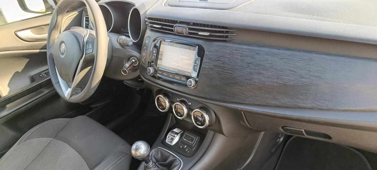 alfa-romeo-giulietta-1-6-jtdm-16v-2019-diesel-1598cc