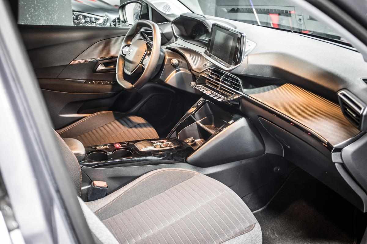 peugeot-208-e-208-51-kwh-2022-eletrico