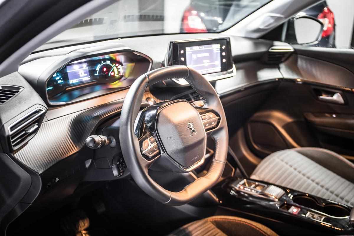 peugeot-208-e-208-51-kwh-2022-eletrico