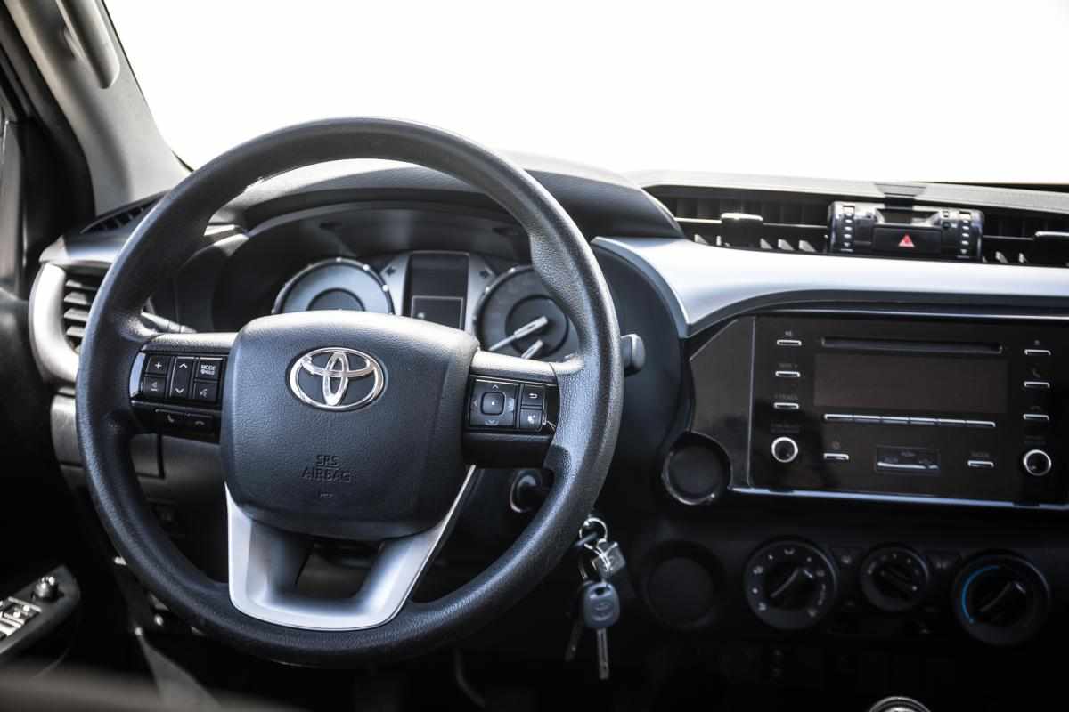 toyota-hilux-2-4-4wd-2022-diesel-2393cc