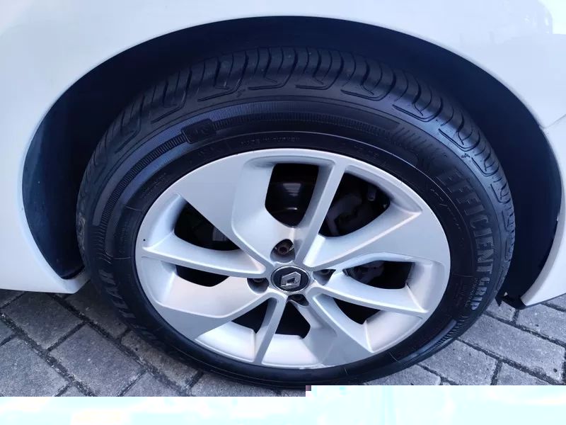 renault-clio-sport-tourer-2018-diesel-1461cc