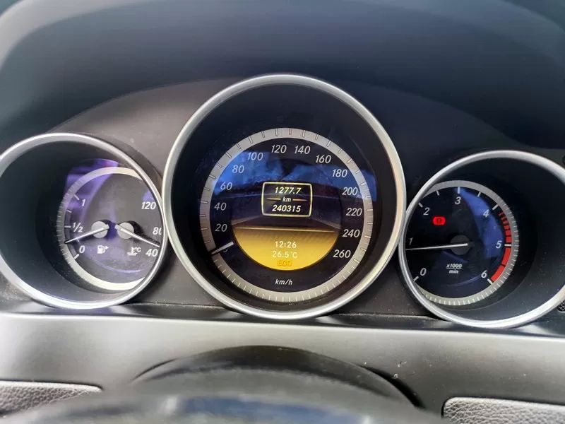 mercedes-benz-classe-c-2011-diesel-2143cc
