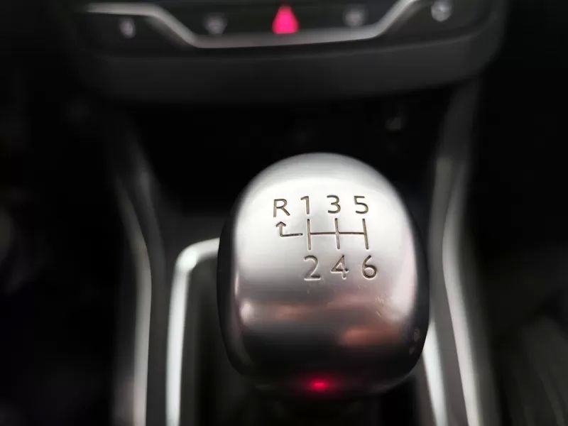 peugeot-308-2014-gasolina-1199cc