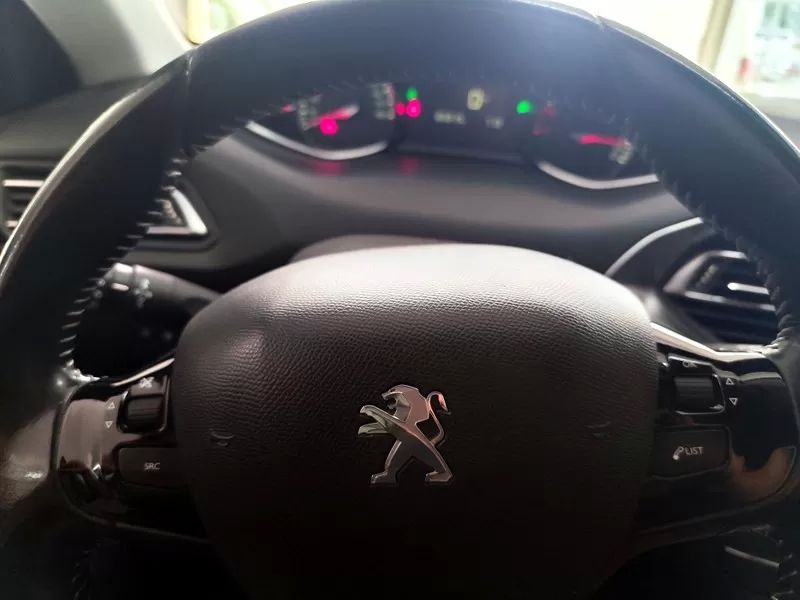 peugeot-308-2014-gasolina-1199cc