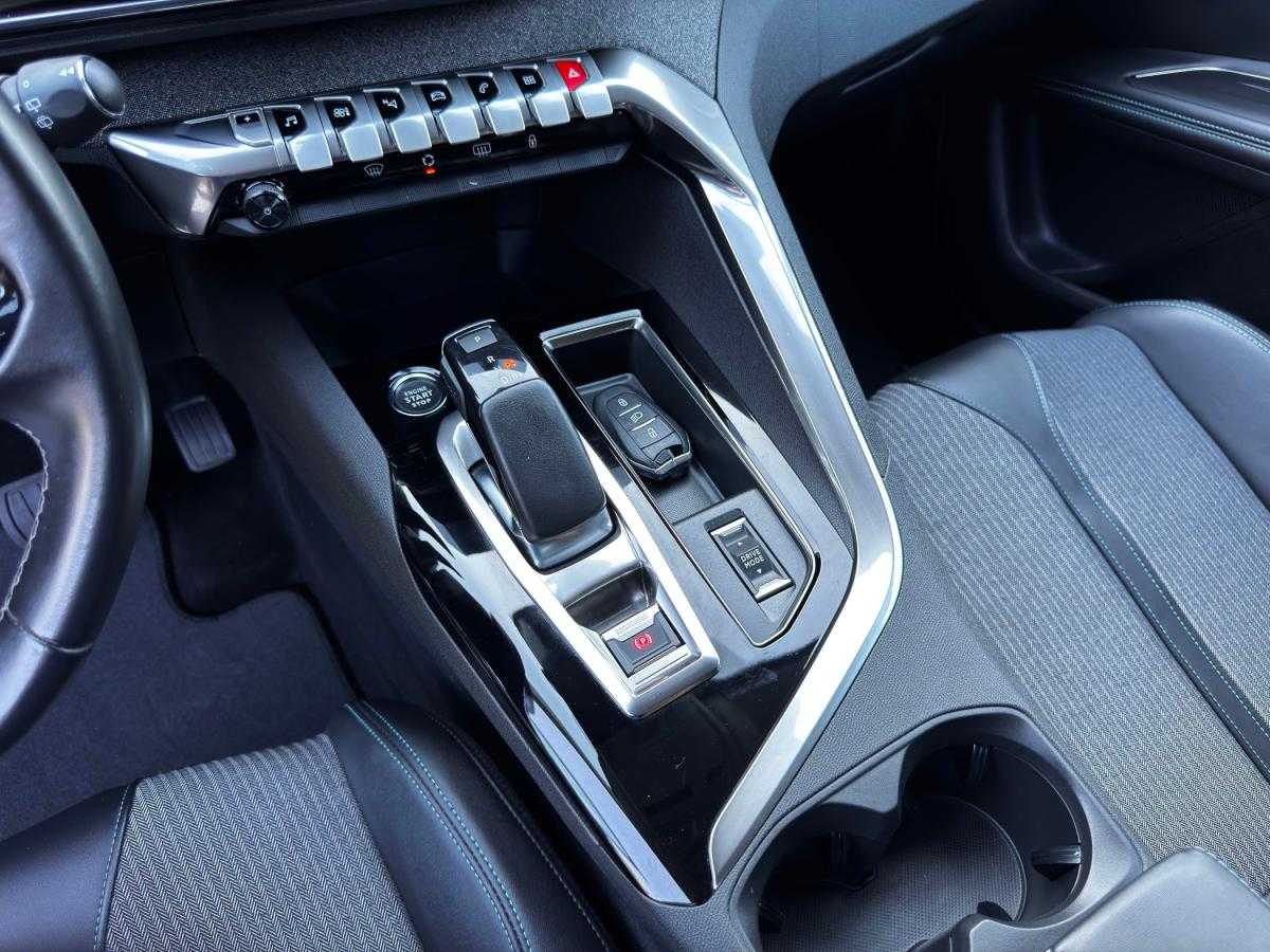 peugeot-3008-2021-hibrido-a-gasolina-1598cc