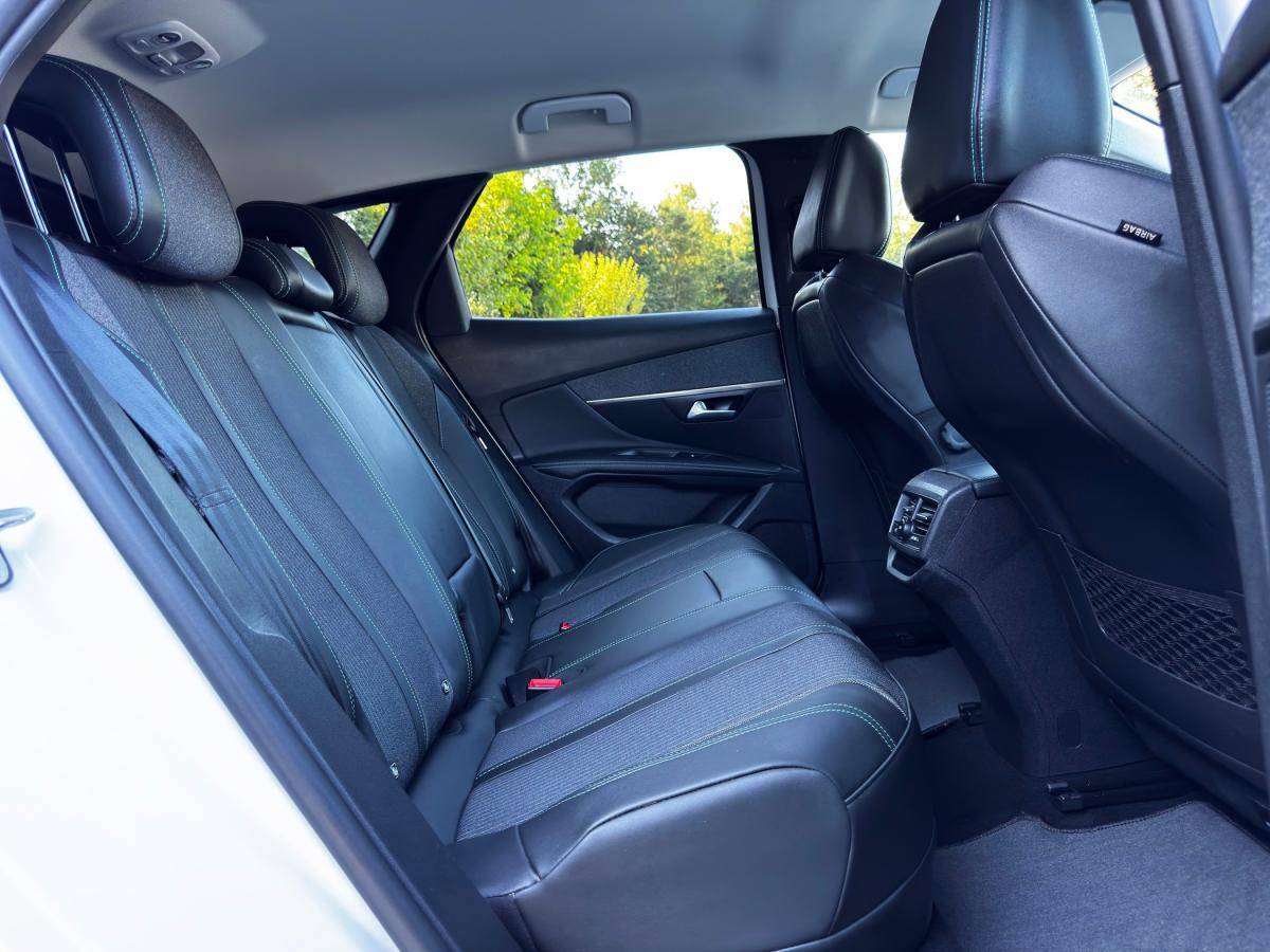 peugeot-3008-2021-hibrido-a-gasolina-1598cc