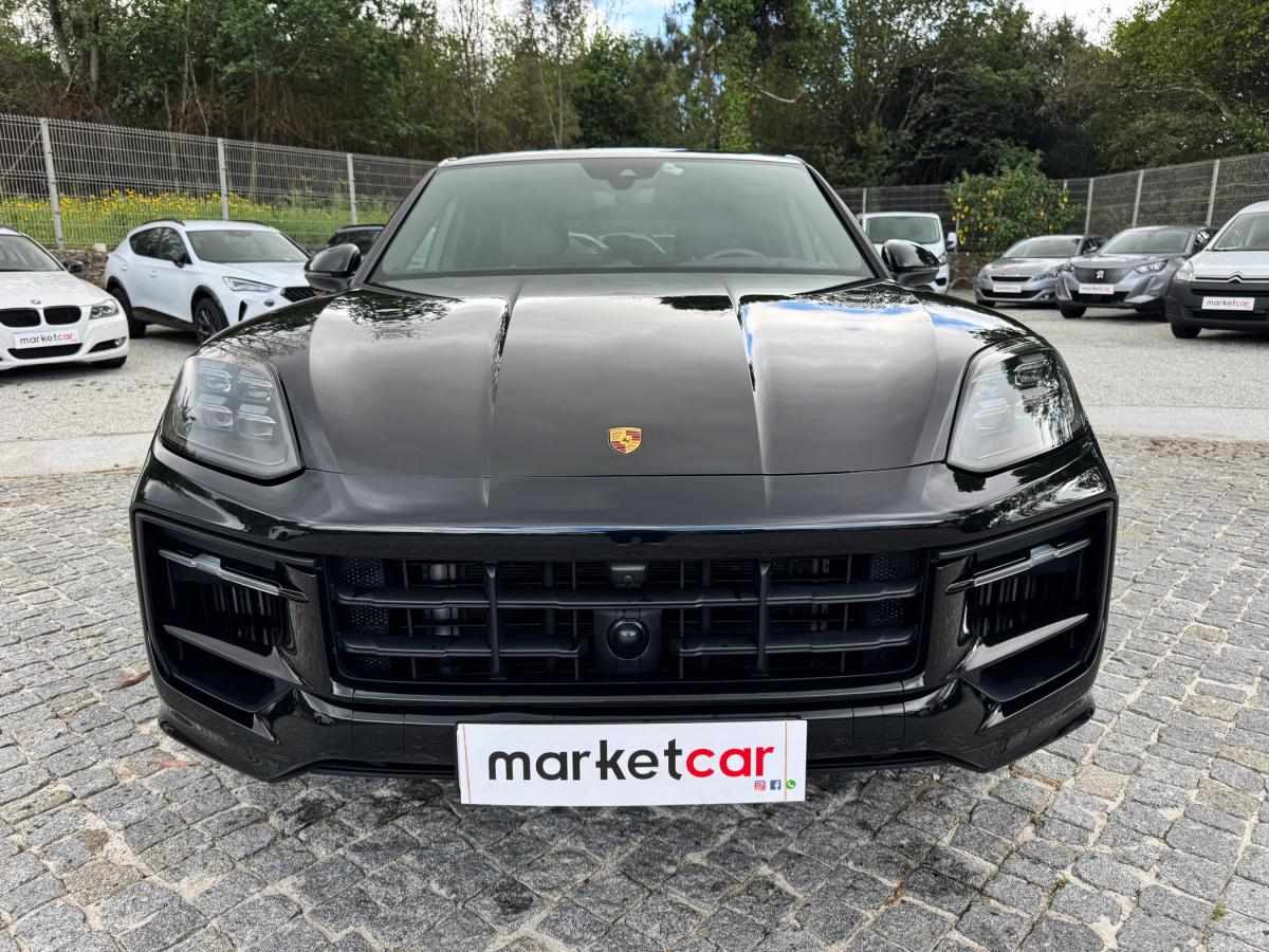 porsche-cayenne-2024-hibrido-a-gasolina-2995cc