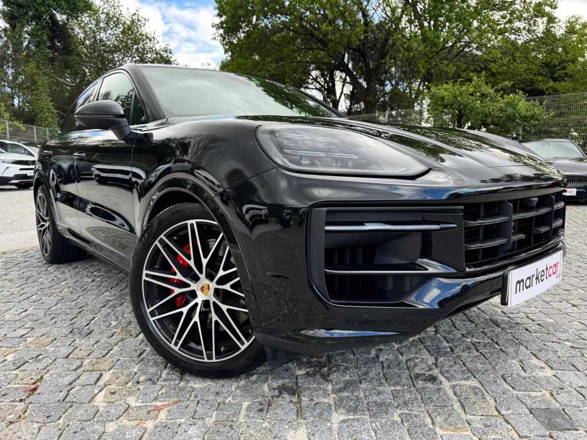 porsche-cayenne-2024-hibrido-a-gasolina-2995cc