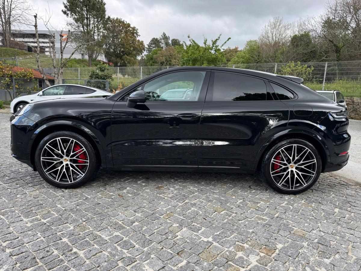 porsche-cayenne-2024-hibrido-a-gasolina-2995cc