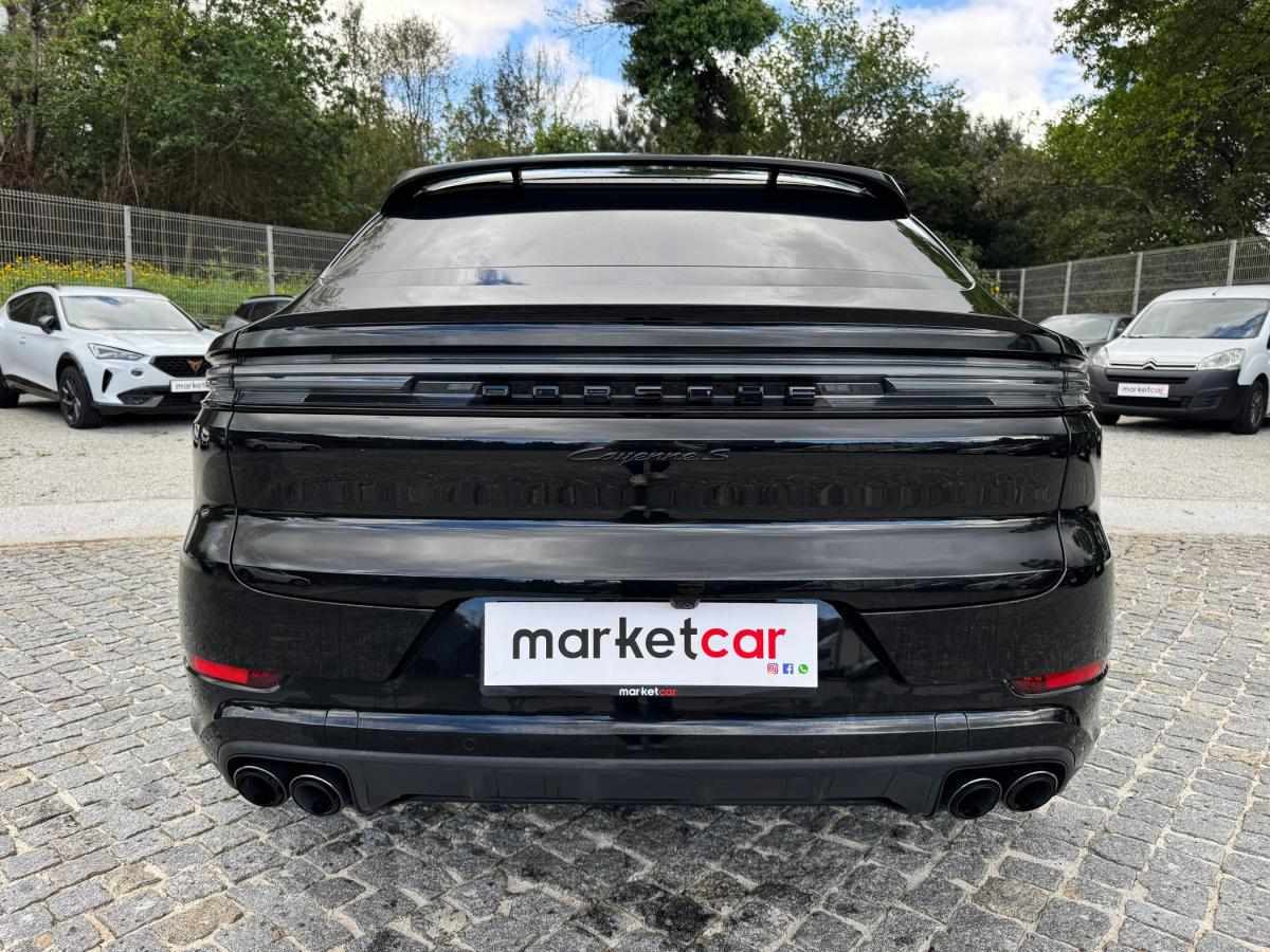 porsche-cayenne-2024-hibrido-a-gasolina-2995cc