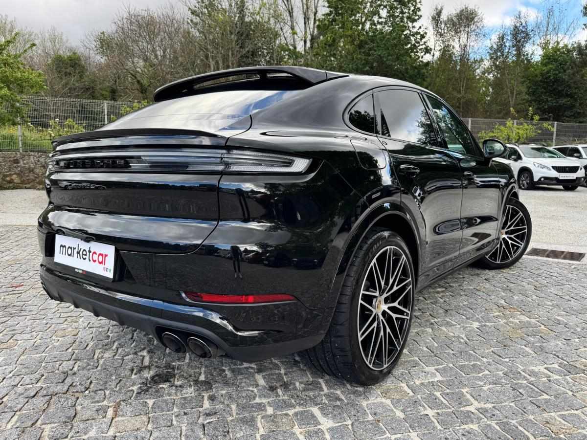 porsche-cayenne-2024-hibrido-a-gasolina-2995cc