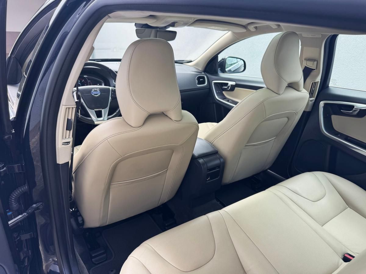 volvo-v60-2015-hibrido-a-diesel-2400cc