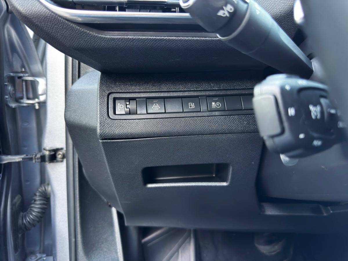 peugeot-3008-2023-hibrido-a-gasolina-1598cc